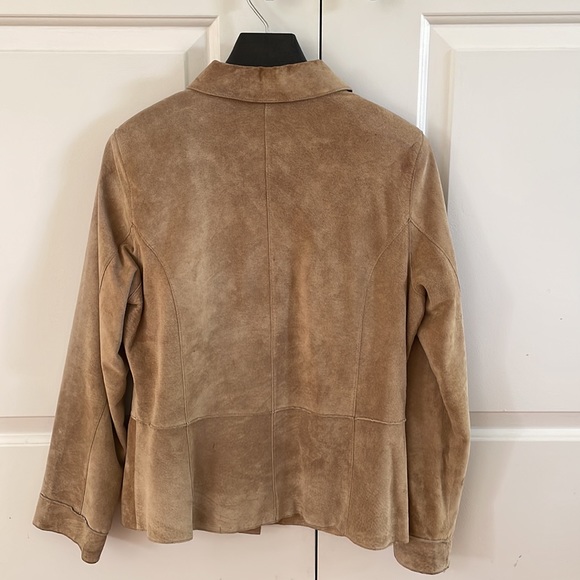 Women’s Tan 100% suede jacket, size medium. - Picture 2 of 4
